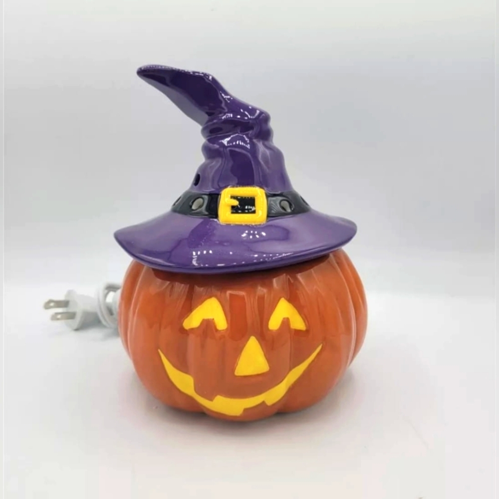 Scentsy Jack O' Lantern "Bewitched" wax warmer RETIRED